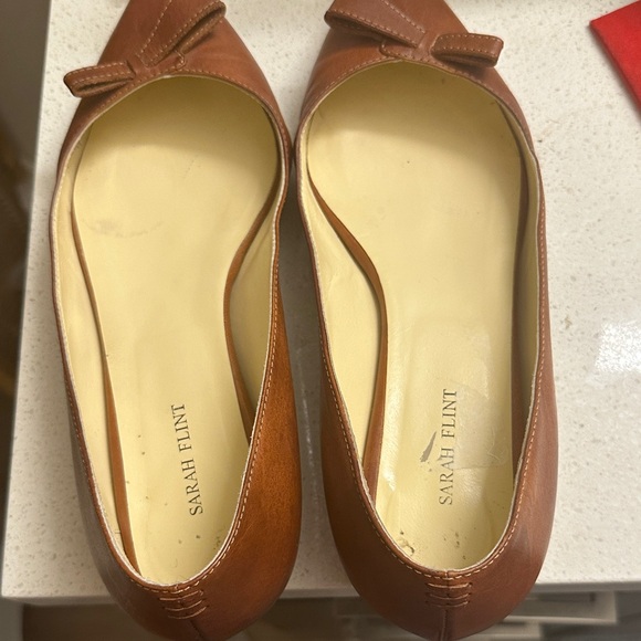 Sarah flint (Natalie) Elegant Brown Leather Flats with Bow - Picture 9 of 10